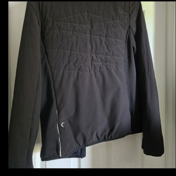 ZYIA Size Medium Black Fitness/Running Jacket - Picture 3 of 3